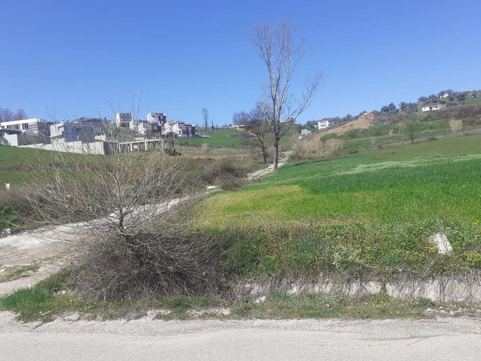 Shitet Tokë Arë, në Farkë Shitet Tokë Arë, në Farkë